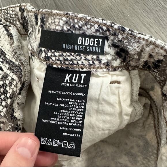 Kut From The Kloth‎ Gidget Snake Print High Rise Fray Hem Shorts Size 8 - Picture 6 of 9